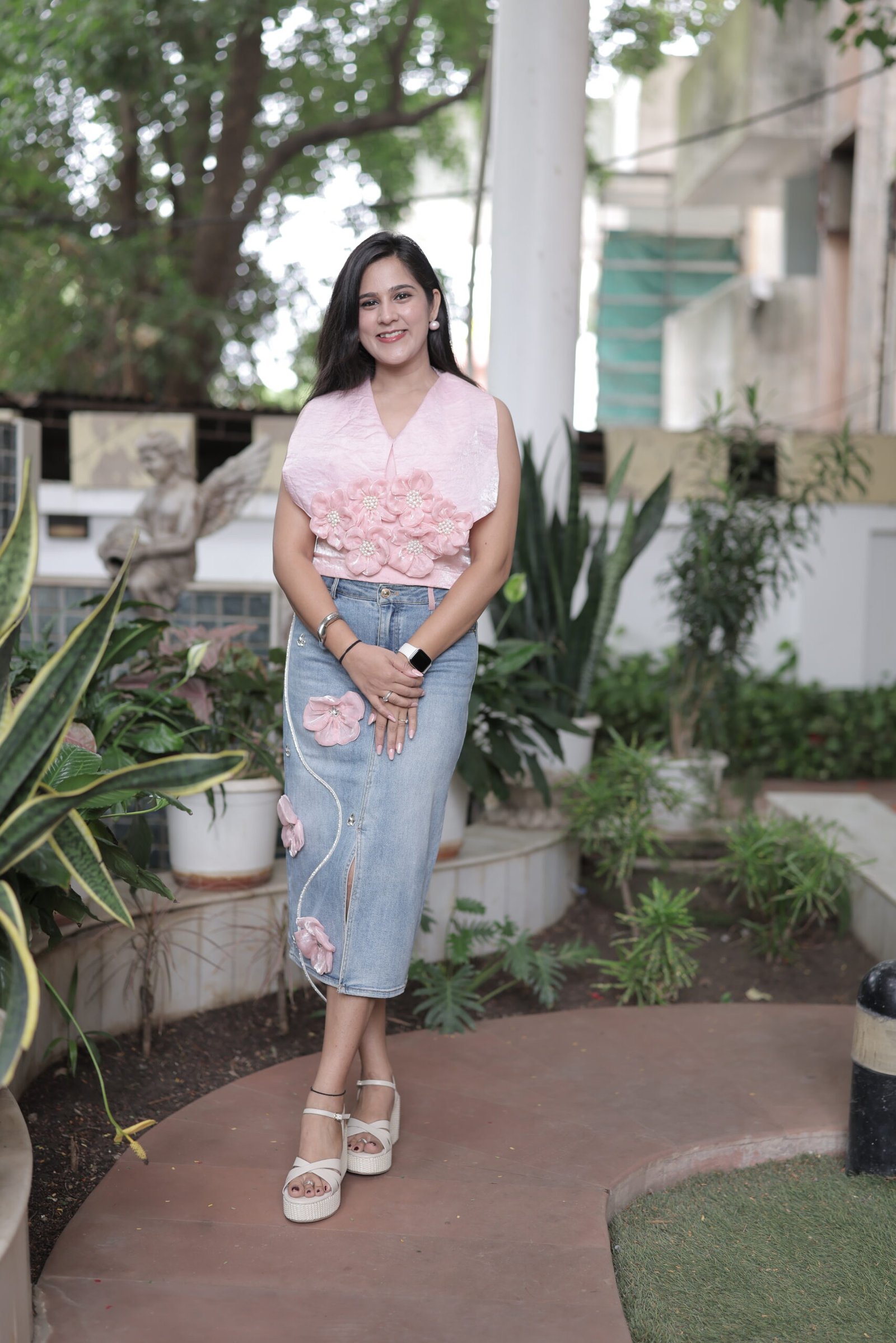 FLORAL FLAP COLLAR TOP WITH FLORAL DENIM SKIRTS
