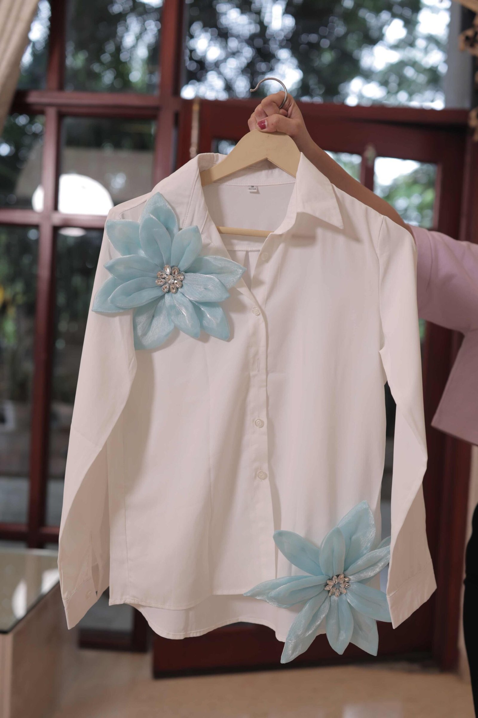 White 3D Floral Detail Shirt