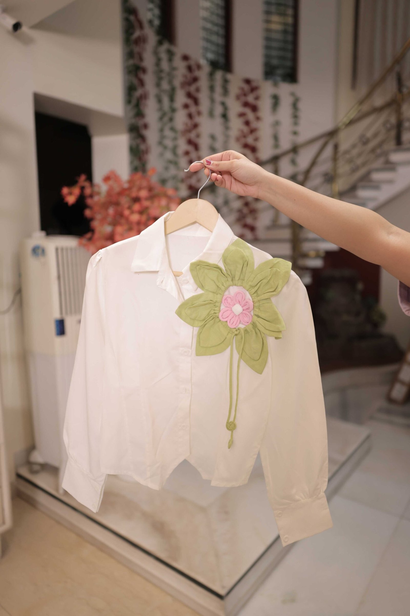White Embellished Floral Full Sleeve Shirt
